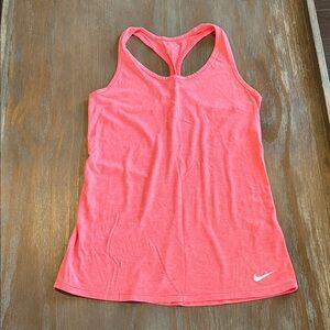 Nike Women's Coral Racerback Tank Top Small Gymcore Athleisure Fit Girl‎ Sporty